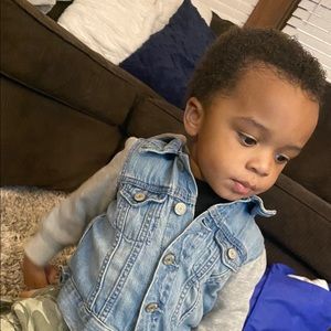 Gap Toddler Boy Dinosaur Denim Jacket!